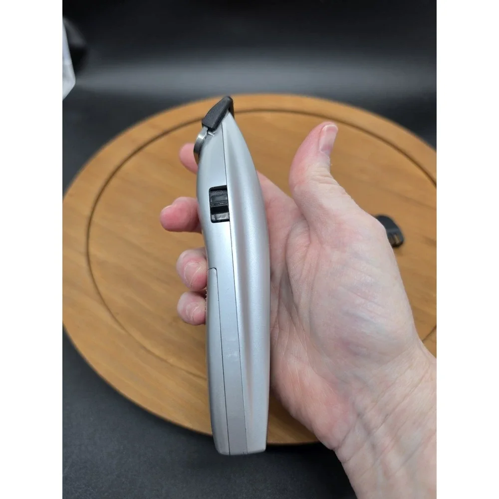 Wahl 5537-4301 Cordless Battery Operated Mustache And Beard Trimmer
